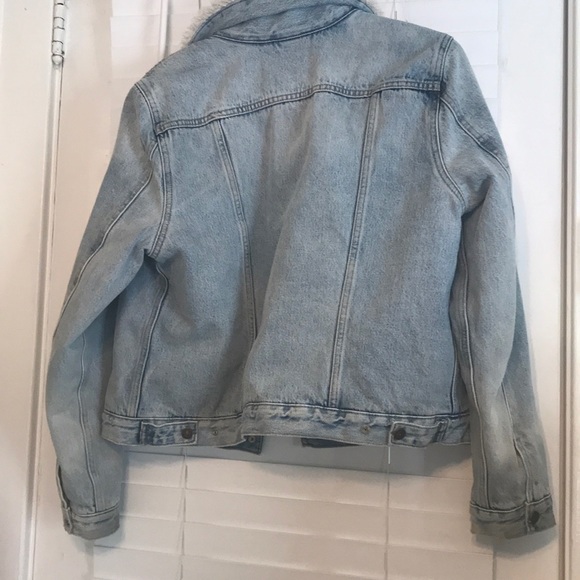Levi’s Original Sherpa Denim Trucker Jacket - Picture 6 of 16